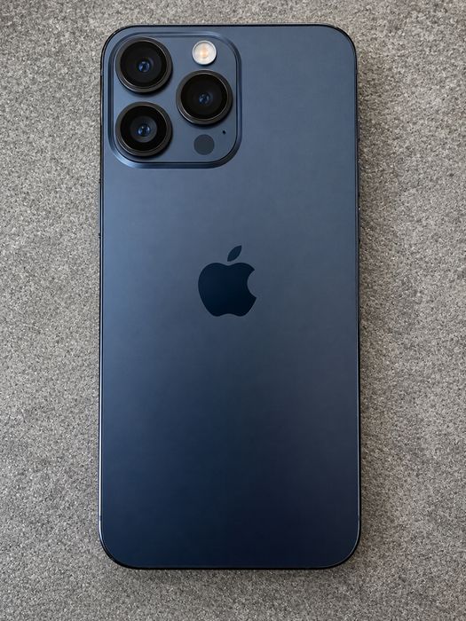 Iphone 15 Pro Max 1 TB varianta cu esim