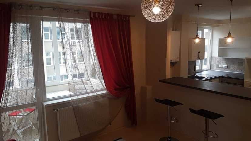 Inchiriez apartament cu 2 camere central