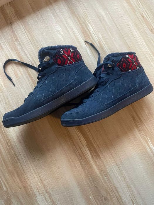 Ghete noi, imbalanite, Cropp, marimea 39, calduroase si confortabile