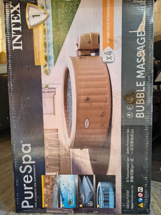 Jacuzzi, Piscină Pure Spa Intex Bubbles Massage de 4 persoane și Prelata Piscina Pure Spa Intex Bubbles Massage de 4