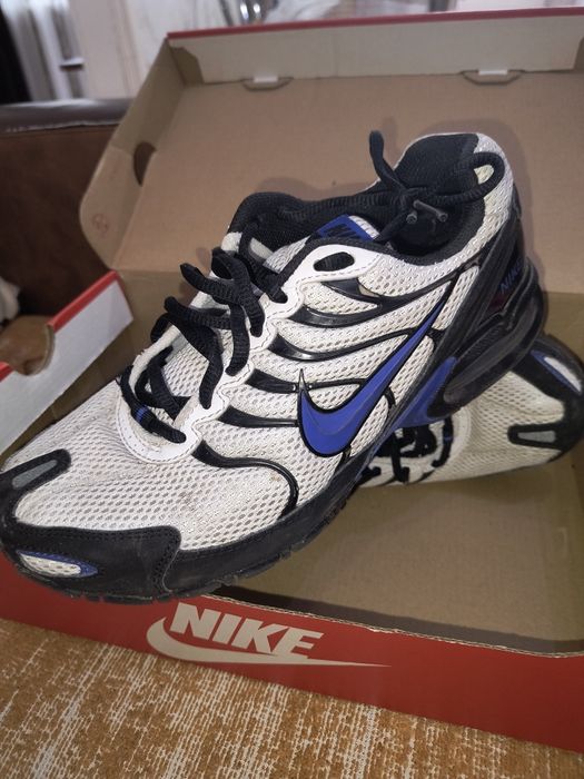 Vând adidiași Nike Air Max