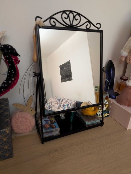 Oglinda makeup cadru metalic