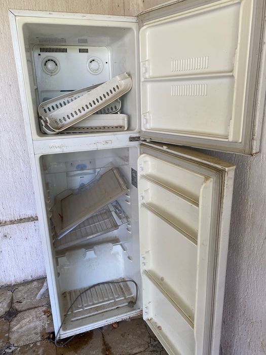 Мебель техника холодильник