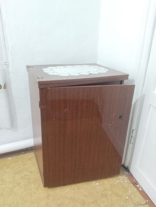 Продам швейную машинку