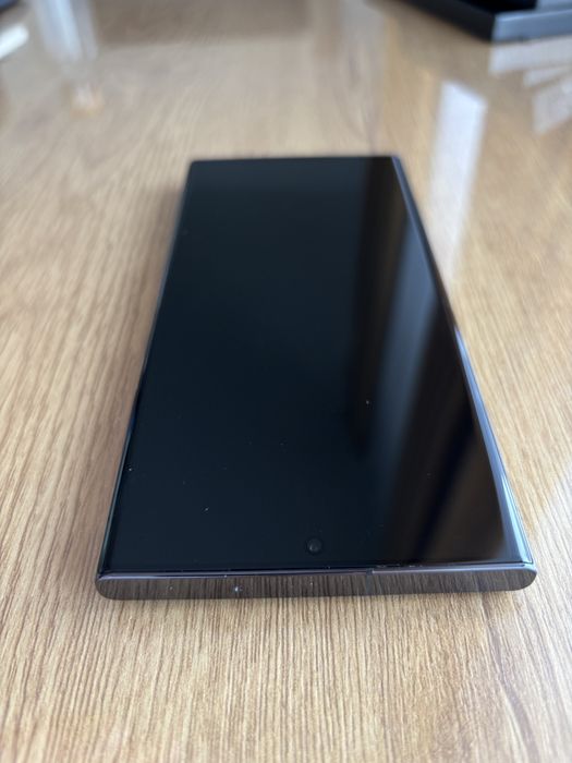 Samsung Galaxy S23 Ultra 256 GB stare impecabila - plus casti cadou