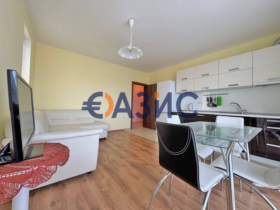 Продава се Двустаен апартамент в к.к. Слънчев бряг - 58 кв.м за 1268 €/кв.м - Снимка #3