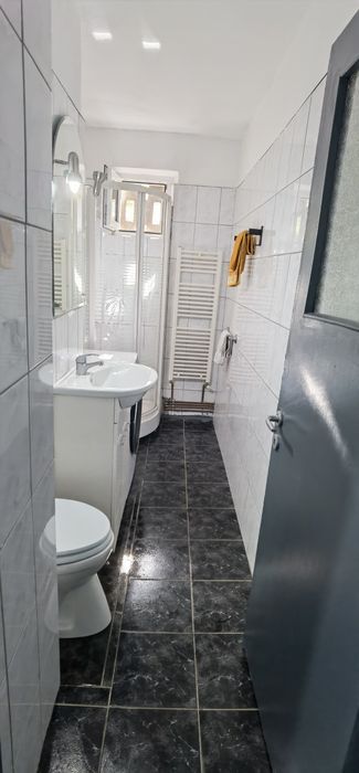 Apartament 2 camere de închiriat central!