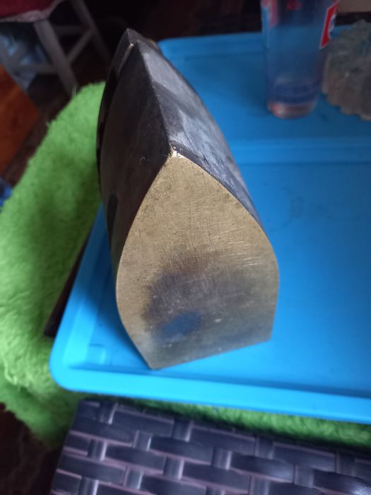 Fier călcat cu suport din bronz