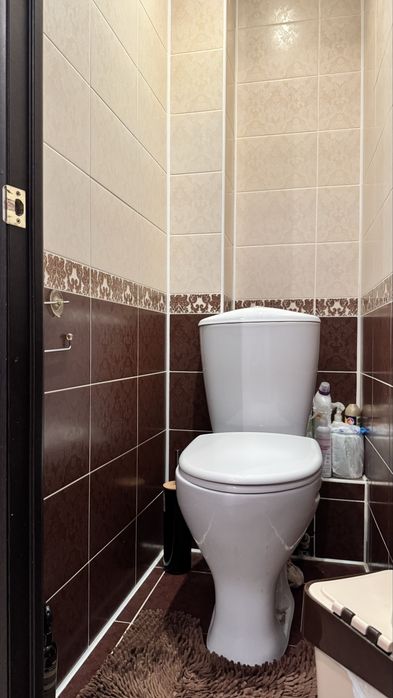 Продам квартиру трешка район океана