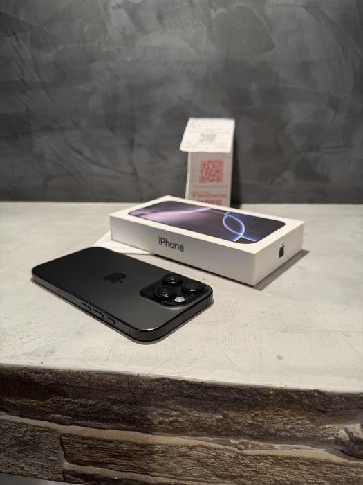 КАТО НОВ Iphone 16 Pro Black Titanium + гаранция