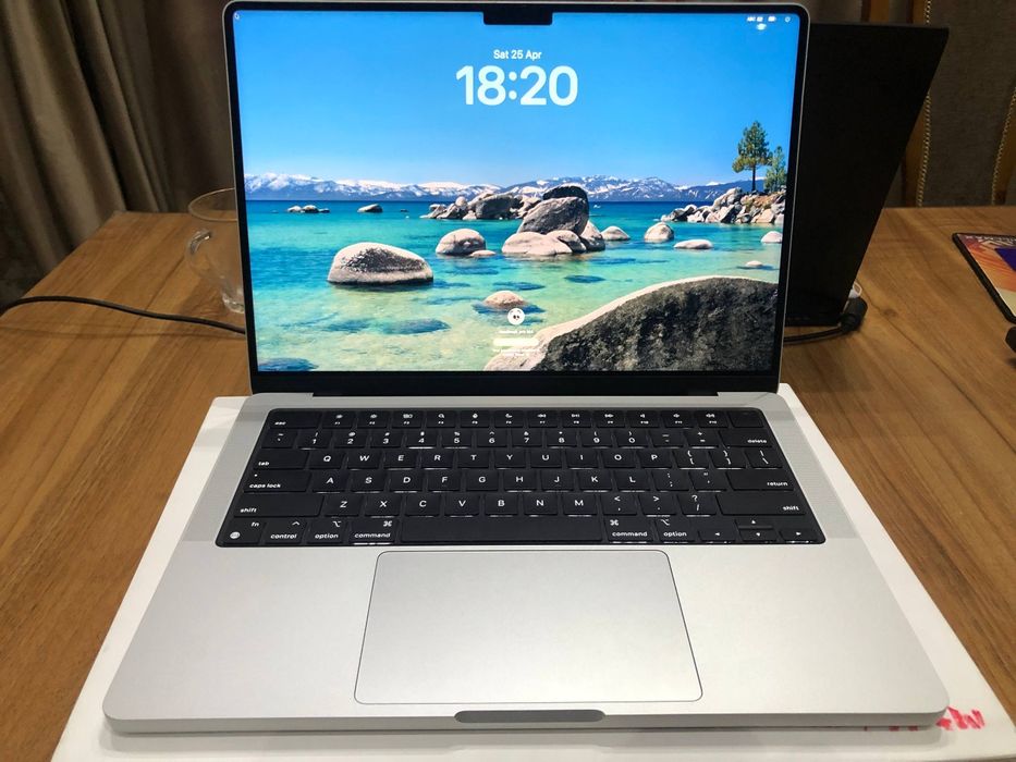 MacBook Pro M4 16/512