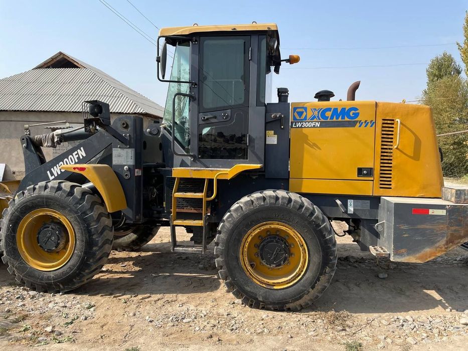 Сотилади Франтальный пагрузчик XCMG 1,8 куб Йили 2021