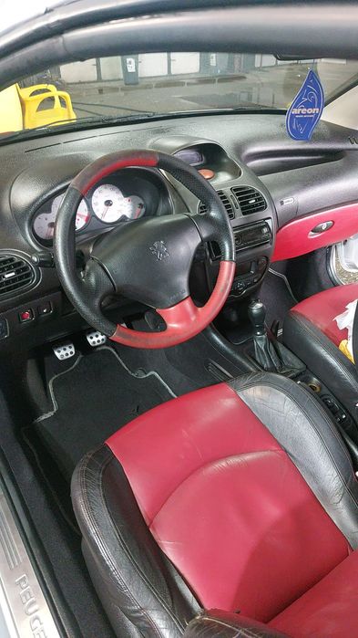 Vand peugeot la pret ieftin