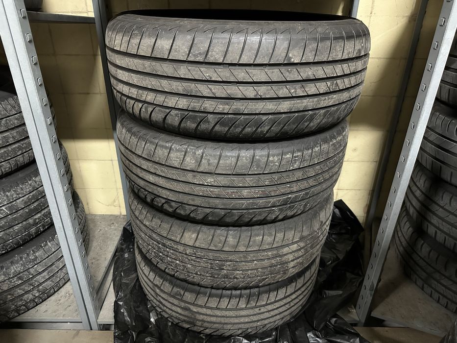 Летни гуми 215 50 18