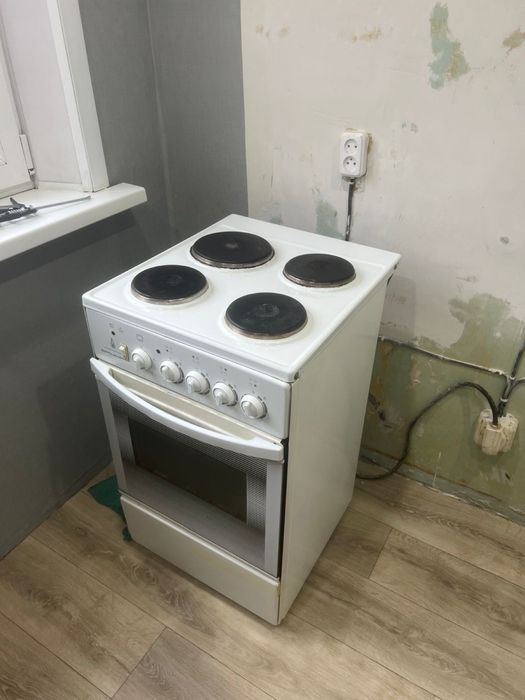 электроплита 4 конфорки