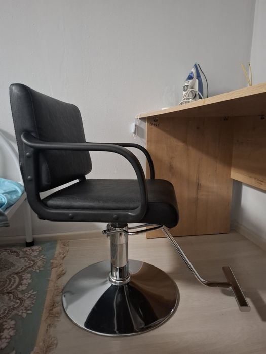 Кресло парикмахерский