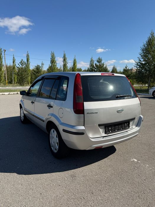 Ford fusion 2002г 990.000