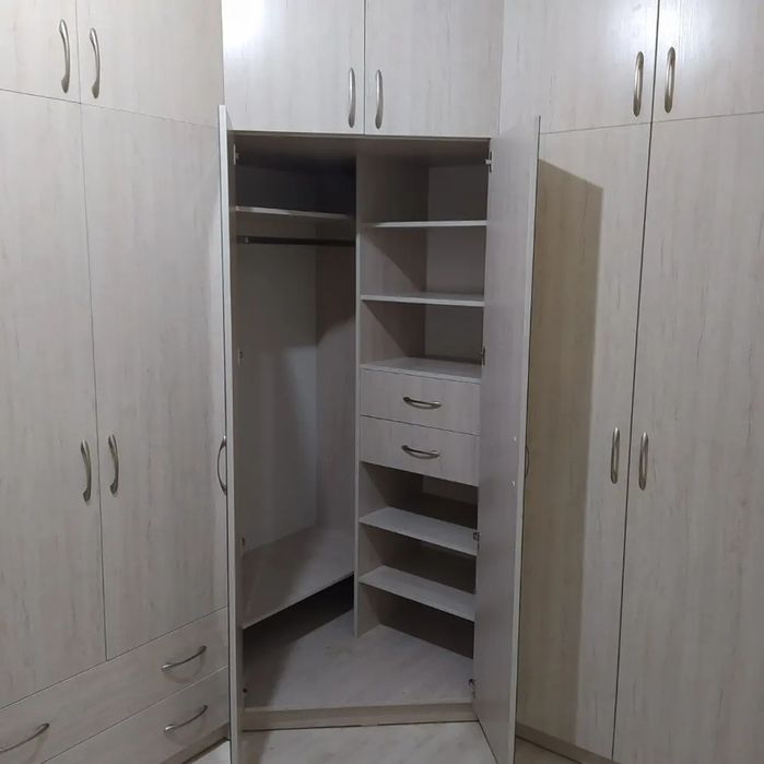 Угловой шкаф на заказ. Качественно