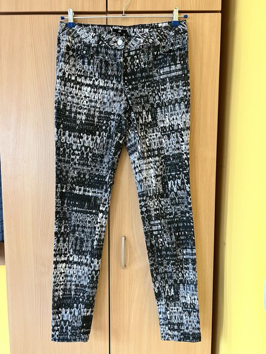 Pantaloni skinny