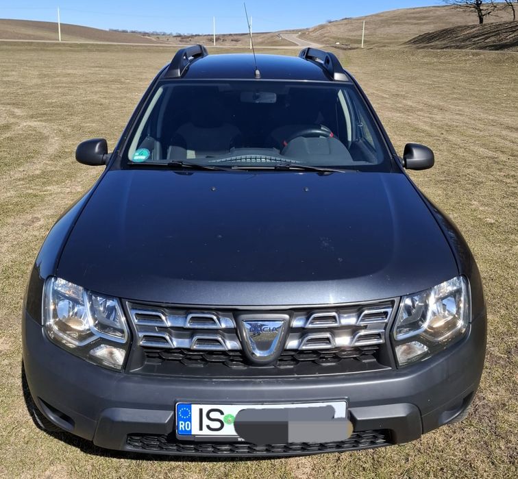 Vând Dacia Duster