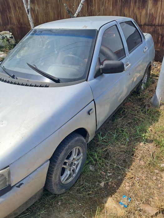 Продам машину ваз десятка .