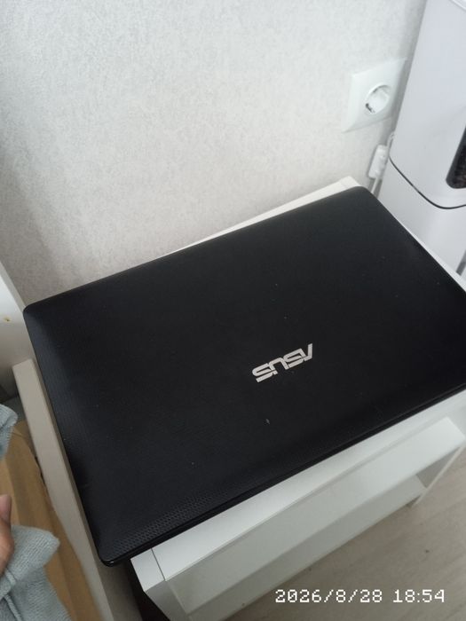 Ноутбук -  Asus X54C 2012