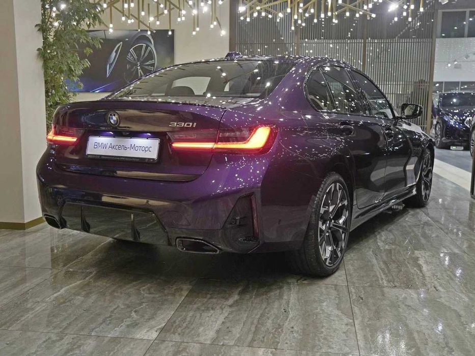 BMW 3 серии 330i