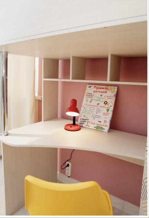 Кровать чердак , шкаф и стол