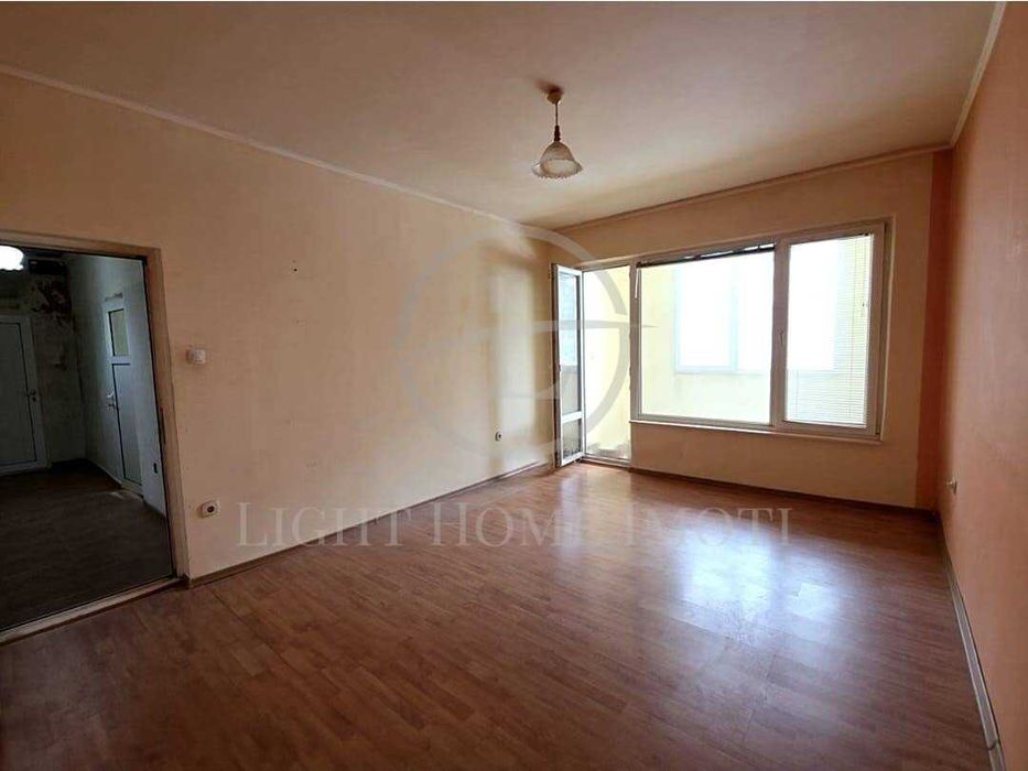 Реф. 3597 Апартамент с Три Отделни Спални / Кючук Париж