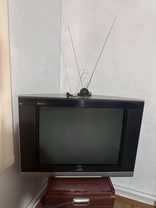 Продам телевизор