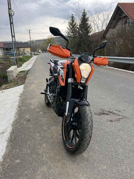 Ktm duke 125 A1 …..
