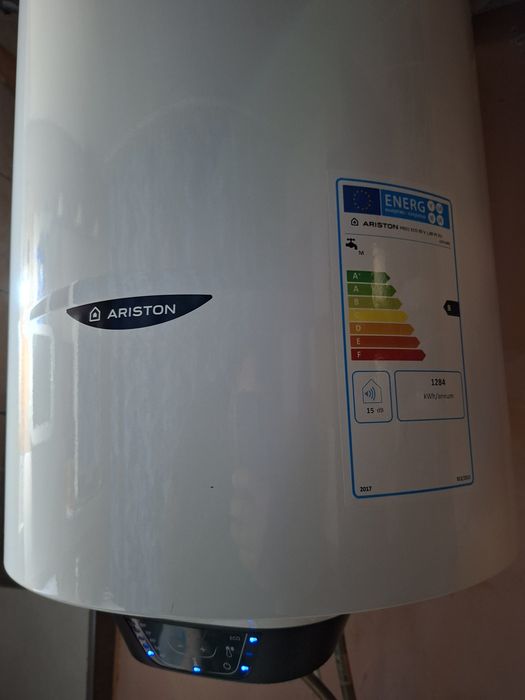 Titlu anunț: Boiler electric Ariston PRO1 ECO 80 V – Ca NOU, 80L, Clasă B, Eficient

Preț: 300 Lei