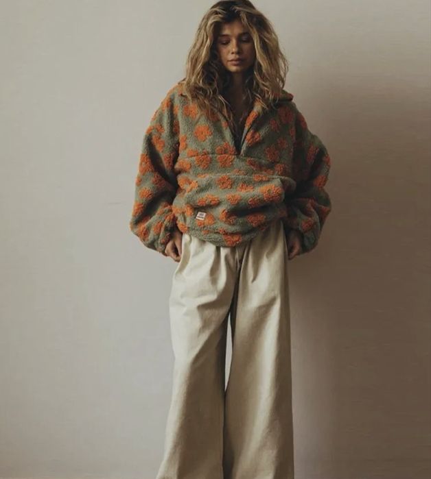 Бомбер новый в цветок