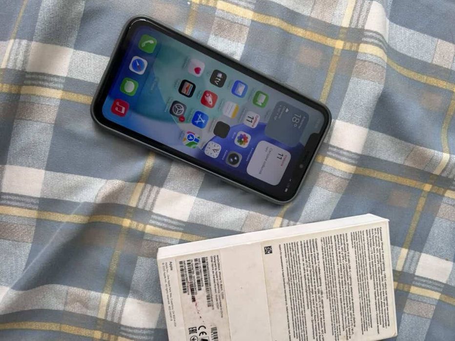 Продам iPhone 11 128gb