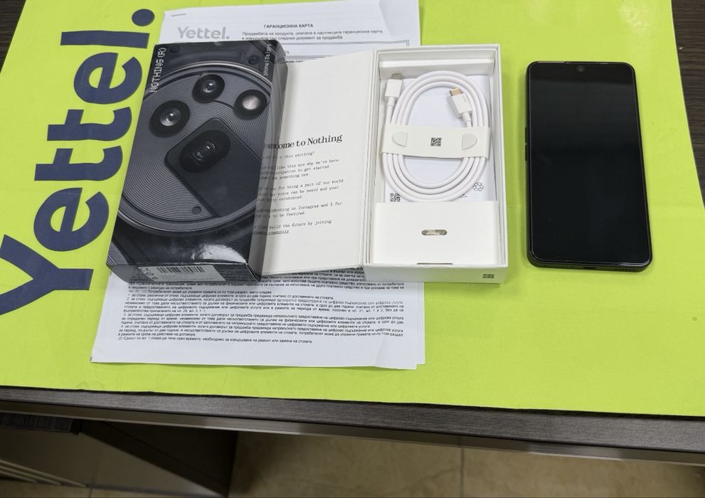КАТО НОВ 256GB Nothing Phone 3a Pro 5G Гаранция 2028г. Black