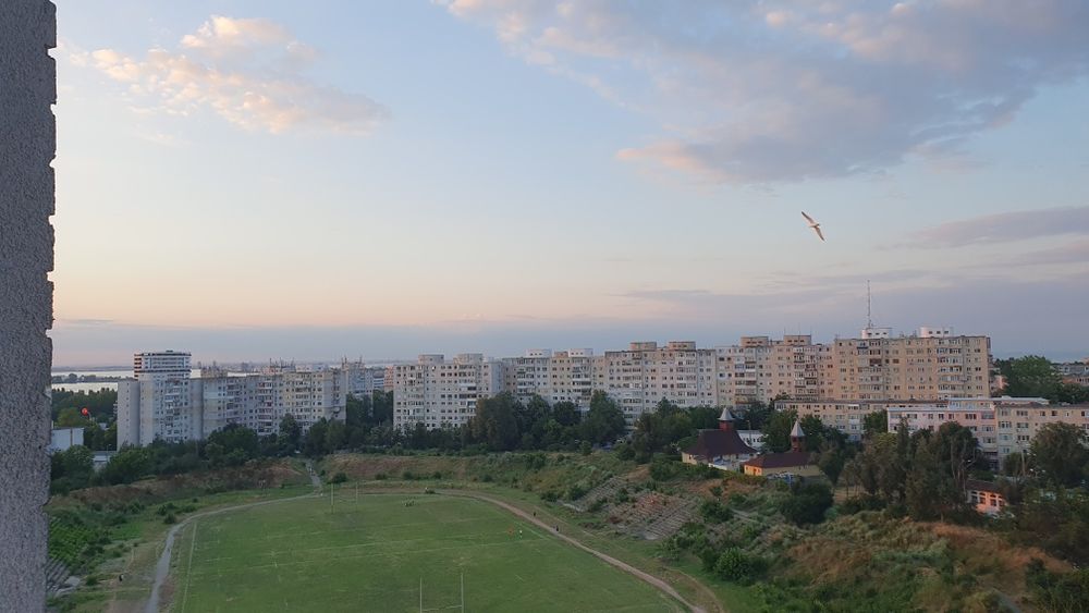 Inchiriez apartament cu 2 camere  zona Badea Cartan