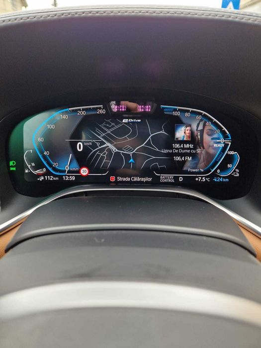 BMW SERIA 7 HIBRID (3 litri benzină+electric)