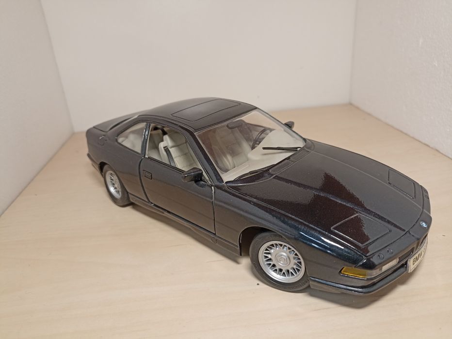 BMW 850i maisto scara 1 18 macheta auto