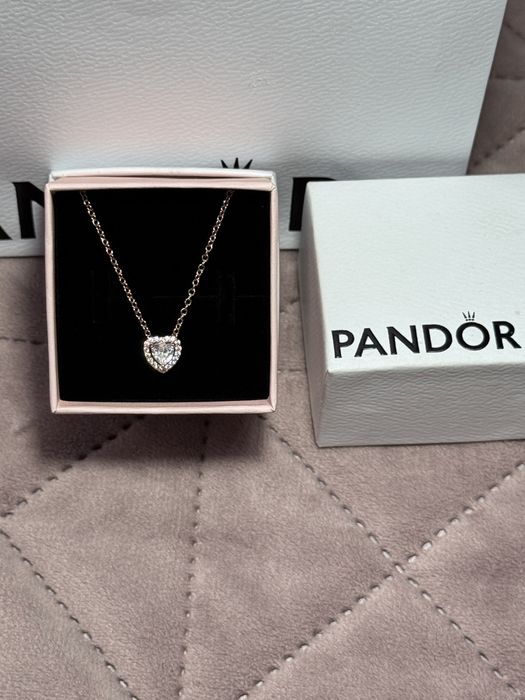 Colier Pandora placat cu aur roz