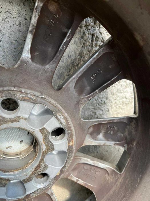Гуми с джанти за автомобил