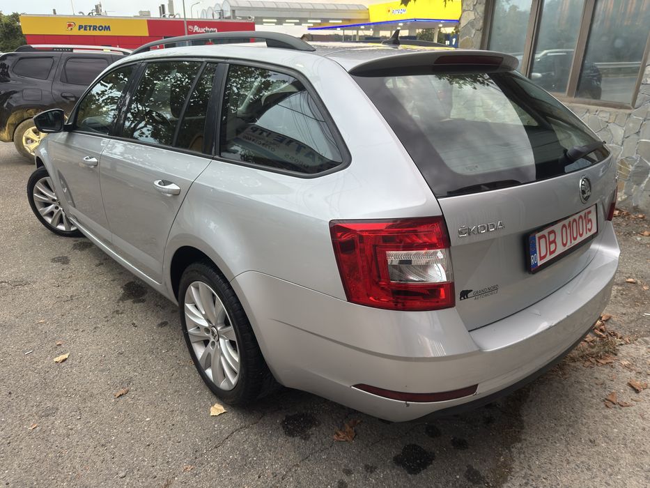 SKODA Octavia 2018 — imagine 3
