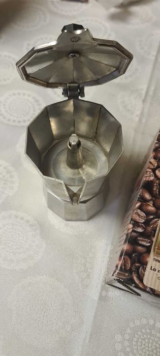 Cafetieara Moka nou