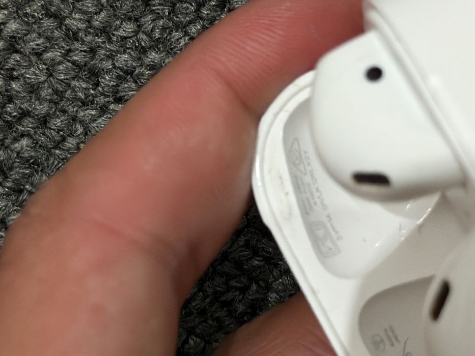 Casti air pods 2