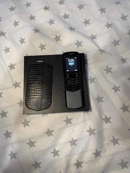 Vertu Чисто Нови Телефони Ayxta и Slider