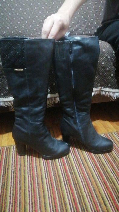 Сапоги 2 пары корневые и черные