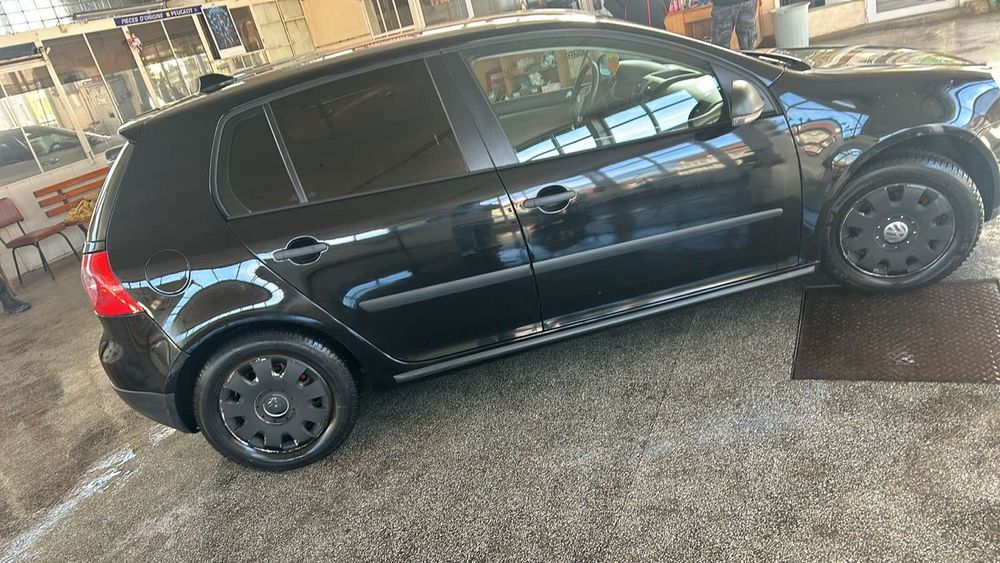 Продавам VW Golf 5