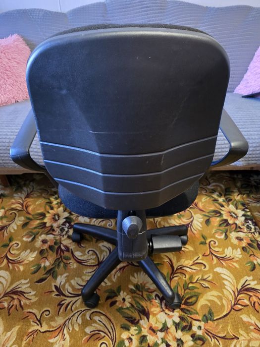 Стул  крутящийся