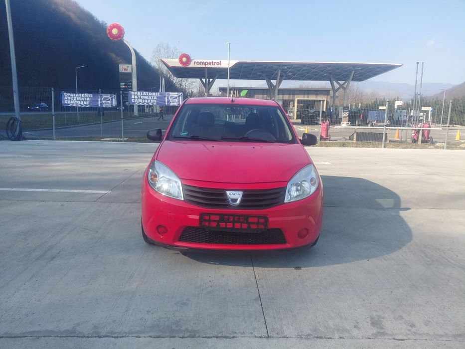 Vand dacia Sandero  1,4 mpi (benzina) an 2010 km 159600 reali !