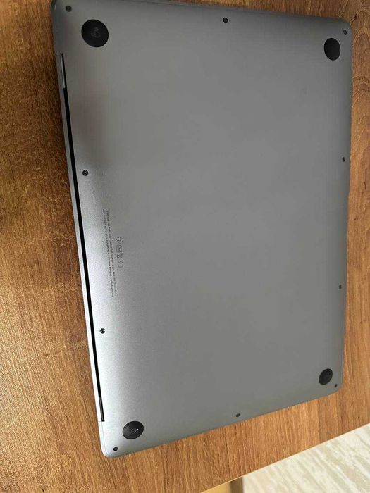 Apple MacBook Air 13 2020 m1 8/256 gb 118 циклов