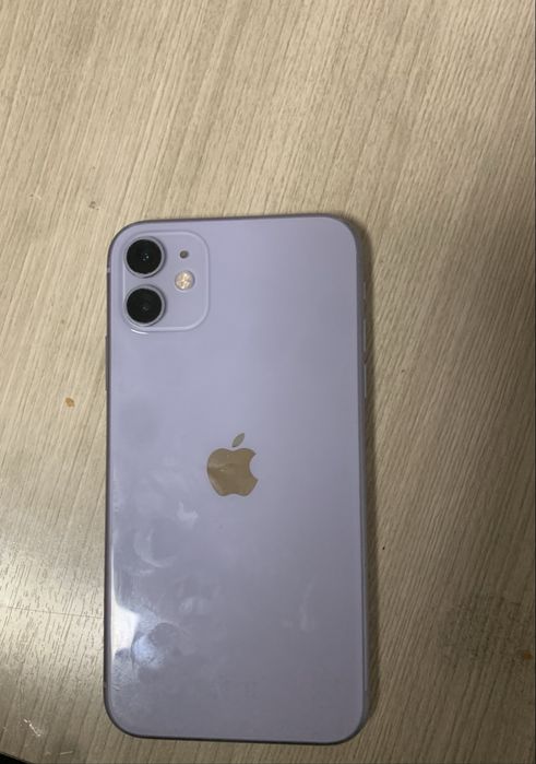 Iphone 11.  256 гб.  75 емкость